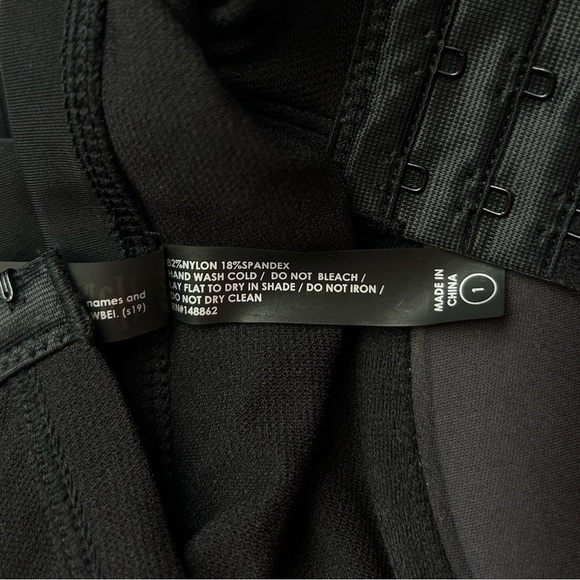 Torrid Harry Potter Fangirl Hogwarts Crest One-Piece Swim Dress Underwire 1X NWT - Picture 14 of 15